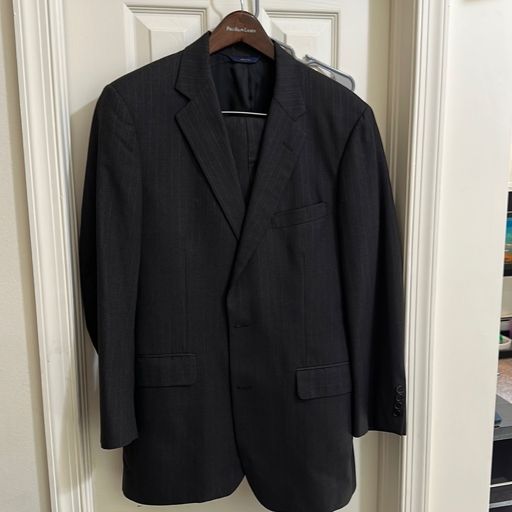 Brooks Brothers 1818 Loro Piana Wool Madison Fit Gray Stripe Suit. Made in USA.